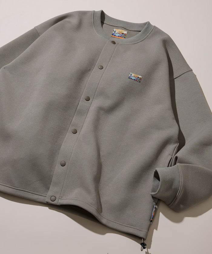 Big Silhouette Cardboard One Point Logo Snap Button Spindle Sweat Cardigan