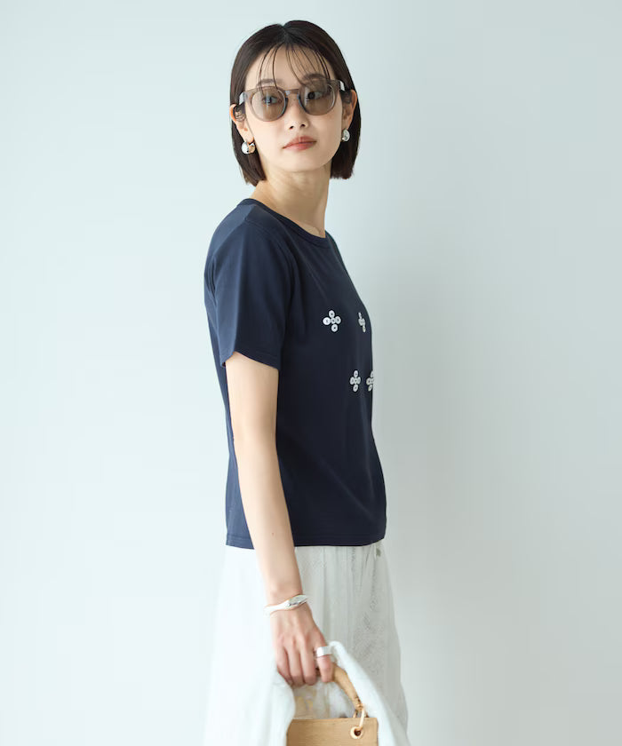Shell Button Flower Motif Cotton Modal T-Shirt