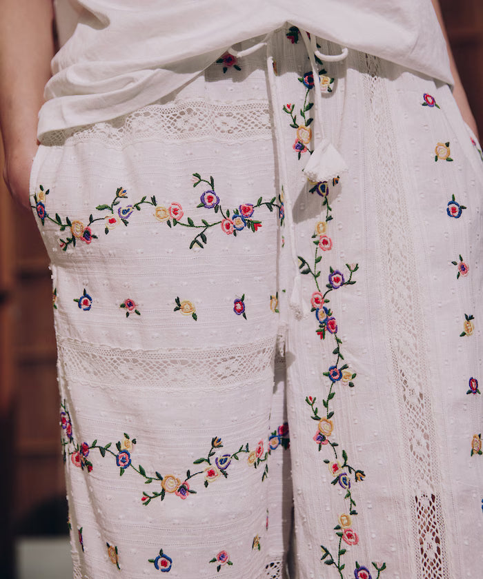 Dobby Floral Embroidery x Lace Pants