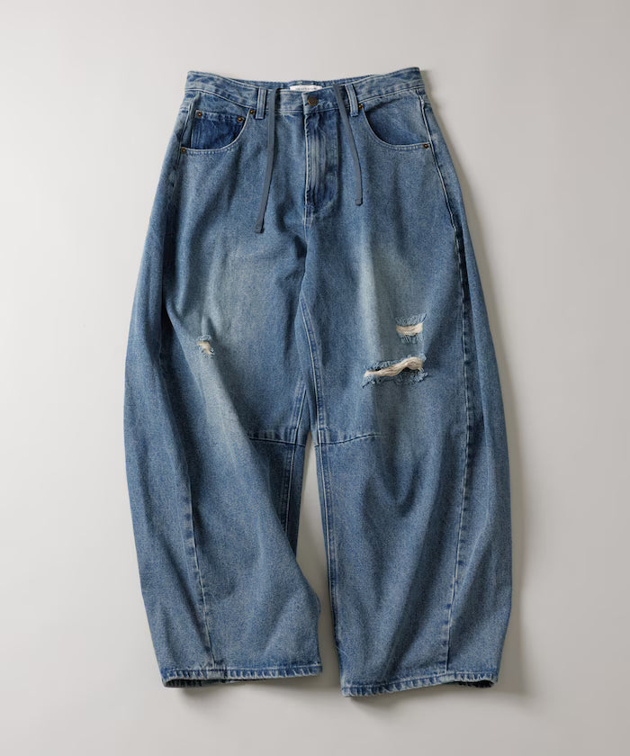 Wide Silhouette Curve Damaged Denim Pants