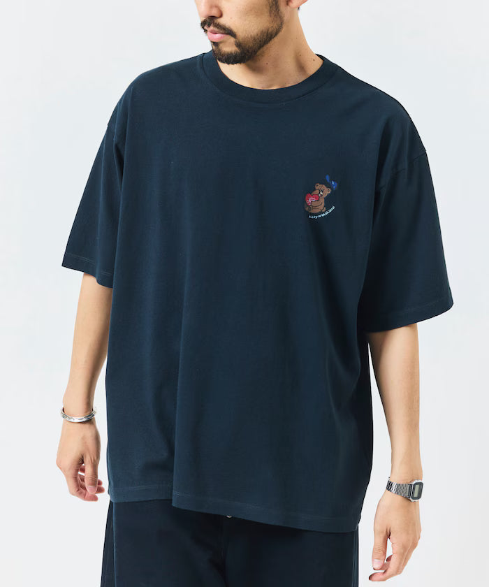 [Sales start on May 22, 12:00] kaoyorinakami × FREAK'S STORE/ Kaoyorinakami exclusive Swary Punch Bear Tee