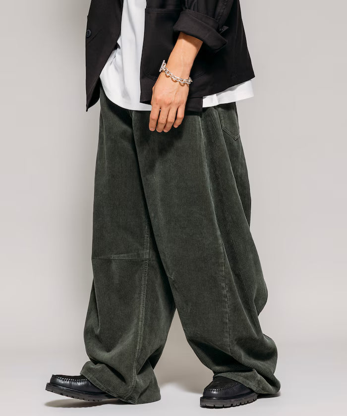 Wide Silhouette One Wash Curve Corduroy Pants