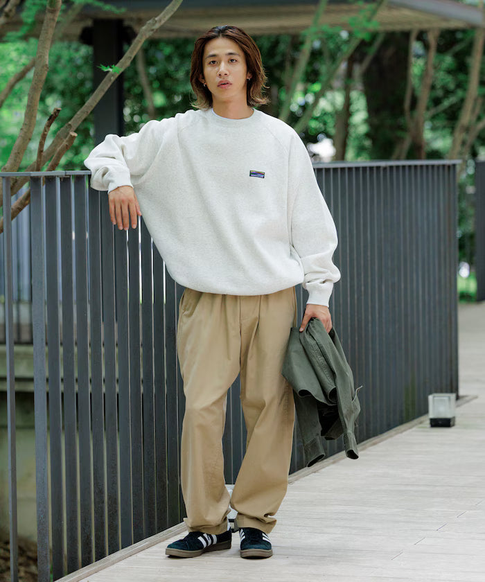 Big Silhouette One Point Logo Raglan Sleeve Spindle Sweatshirt [Limited Edition]