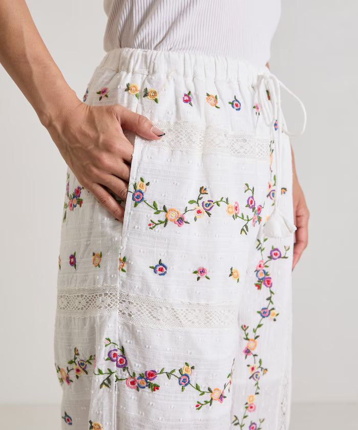 Dobby Floral Embroidery x Lace Pants