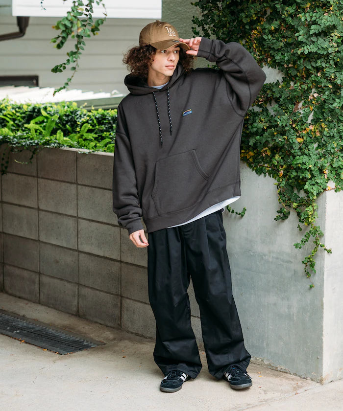 Big silhouette one-point logo pullover hoodie/hem cord/back brushed 【limited edition】