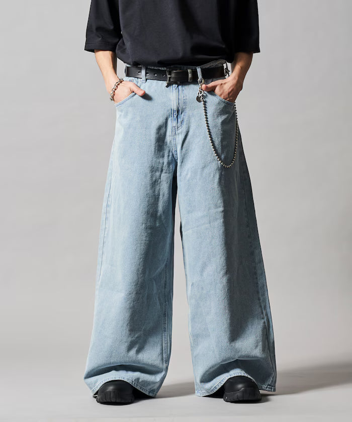 Wide Flare Silhouette Denim Pants [Limited Edition]