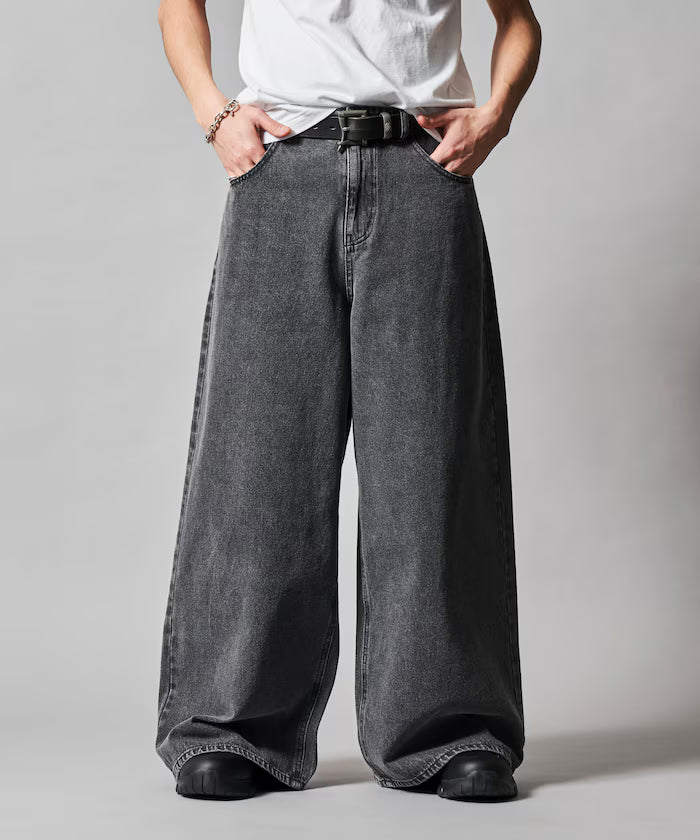 Wide Flare Silhouette Denim Pants [Limited Edition]