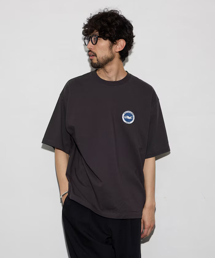 [Release on 5/22 12:00~] Brighton & Hove Albion FC - SEAGULLS UNIFORM GRAPHIC TEE