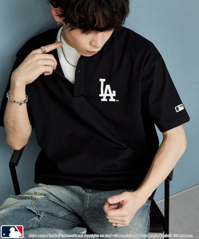 Limited Edition Custom MLB Logo Print Henley Neck Oversized T-Shirt - Black