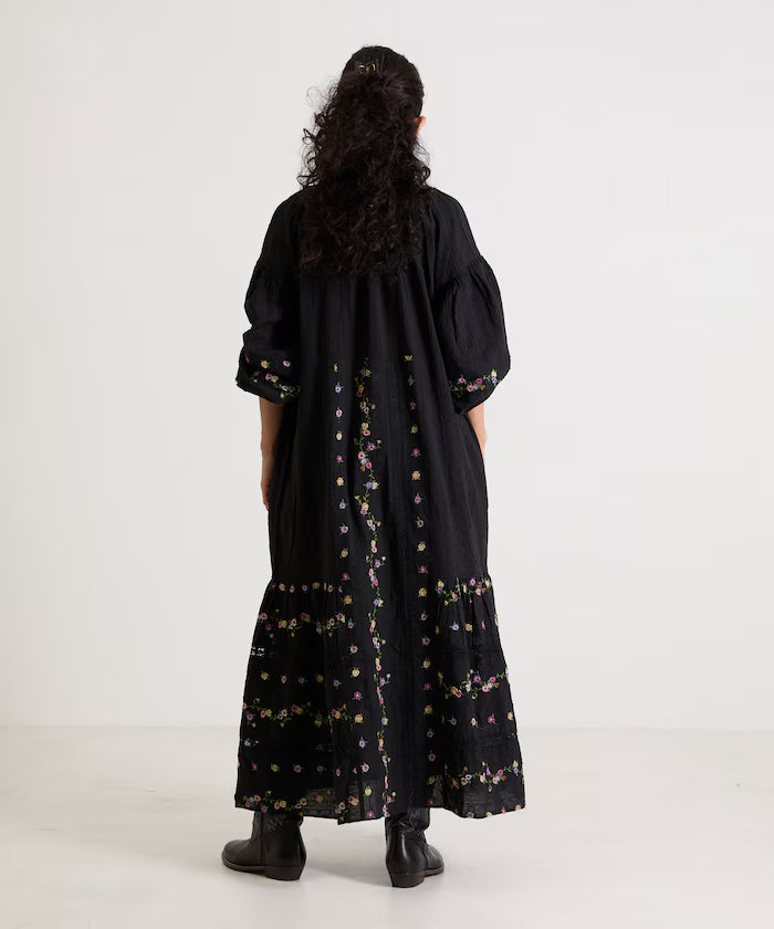 Dobby Floral Embroidery x Lace Dress