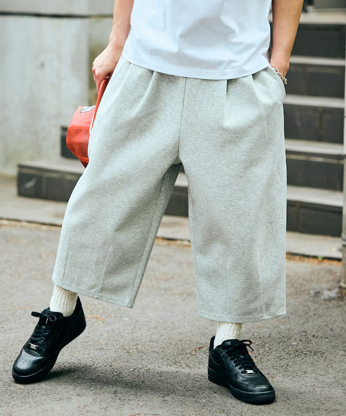 Limited Release Wide Silhouette Cool Touch Quarter-Length Sweatpants Contact Cooling - Gray