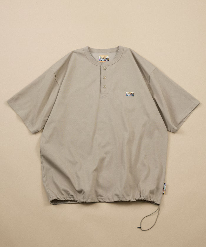 FREAK'S STORE for BEACH & FES Relax Fit One Point Logo Spindle Henley Neck T-Shirt