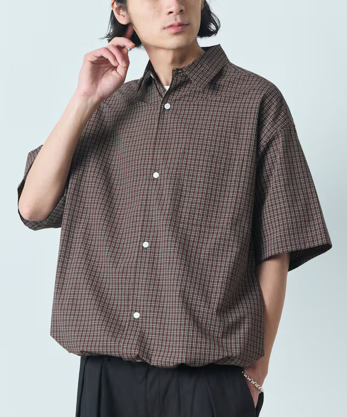Wide silhouette spindle regular collar short sleeve shirt / hem code [limited edition]