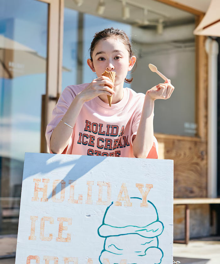 HOLIDAY ICECREAM×FREAK'S STORE Limited Edition Big Silhouette College Print Crew Neck T-Shirt - Pink