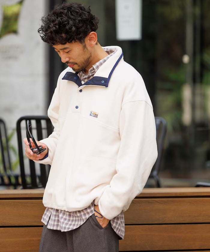 Big Silhouette One Point Logo Fleece Snap Button Spindle Pullover