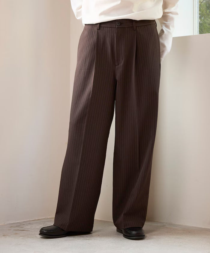 Wide Straight Silhouette One-Tuck Slack Pants - Brown