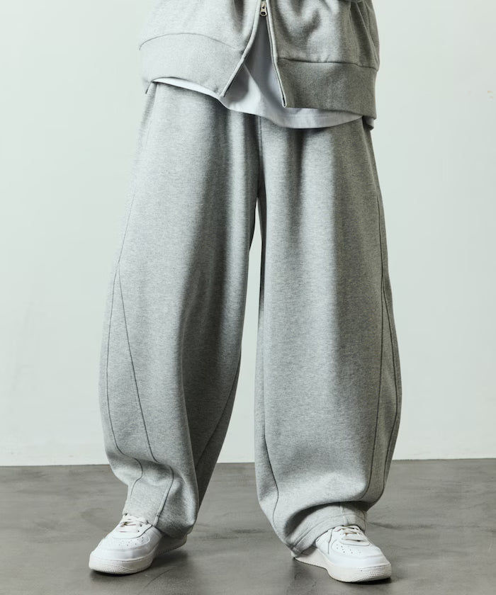 Wide Silhouette Bonding Barrel Leg Sweatpants 【Limited Edition】