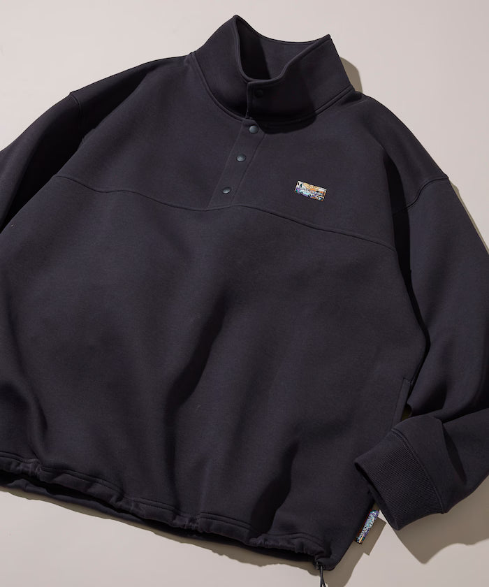 Big Silhouette Spindle Cardboard One Point Logo Snap Button Sweat