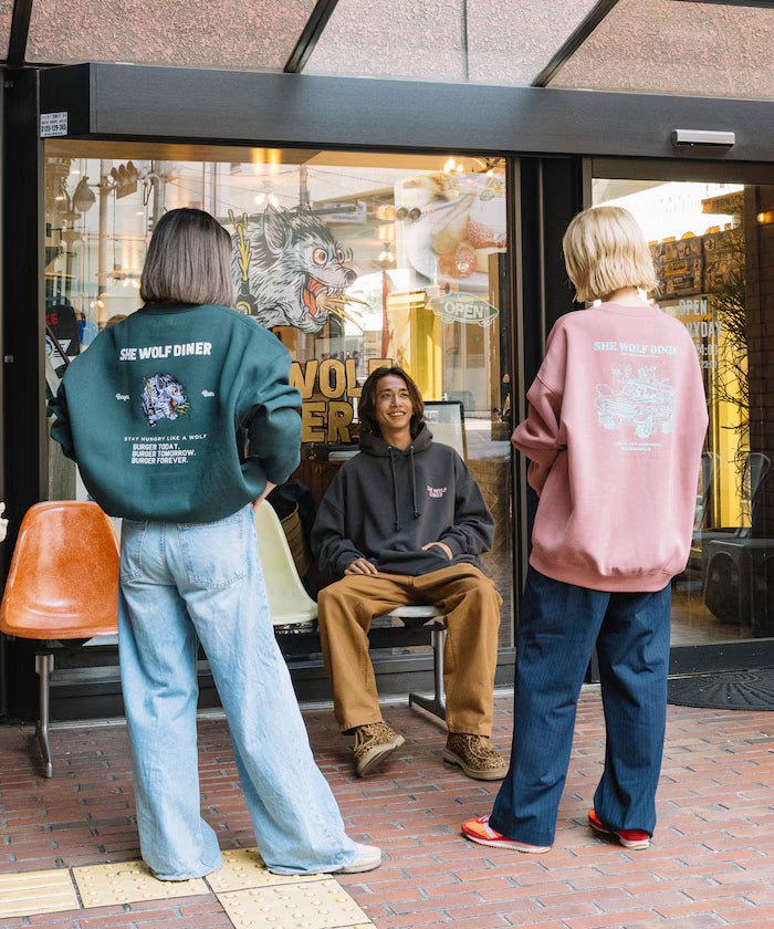 SHE WOLF DINER x FREAK'S STORE/She Wolf Diner Limited Edition Big Silhouette Back Print PO Parker/Hoodie/CAR 【Limited Edition】