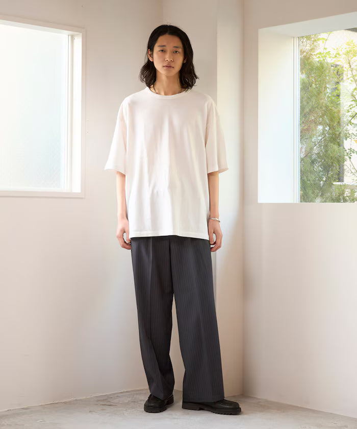 Wide Straight Silhouette One-Tuck Slack Pants