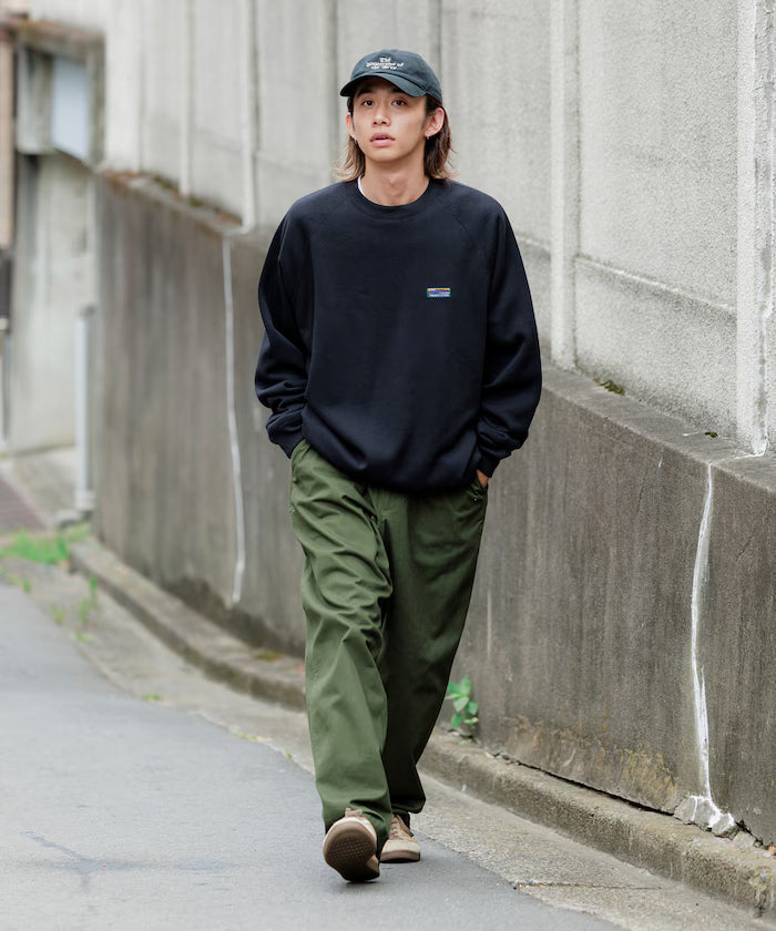 Big Silhouette One Point Logo Raglan Sleeve Spindle Sweatshirt [Limited Edition]