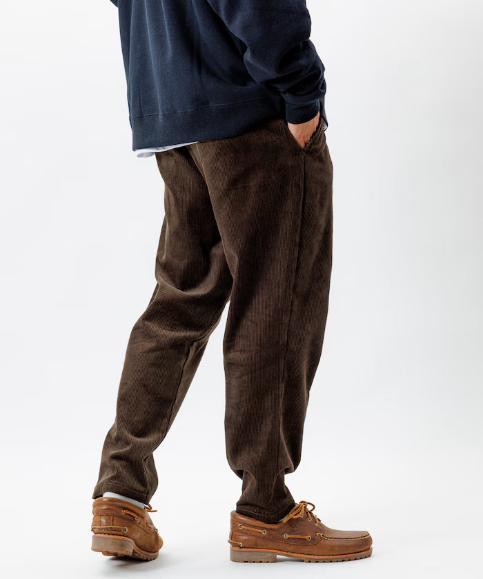 Basic Silhouette Corduroy Easy Pants 【Limited Edition】