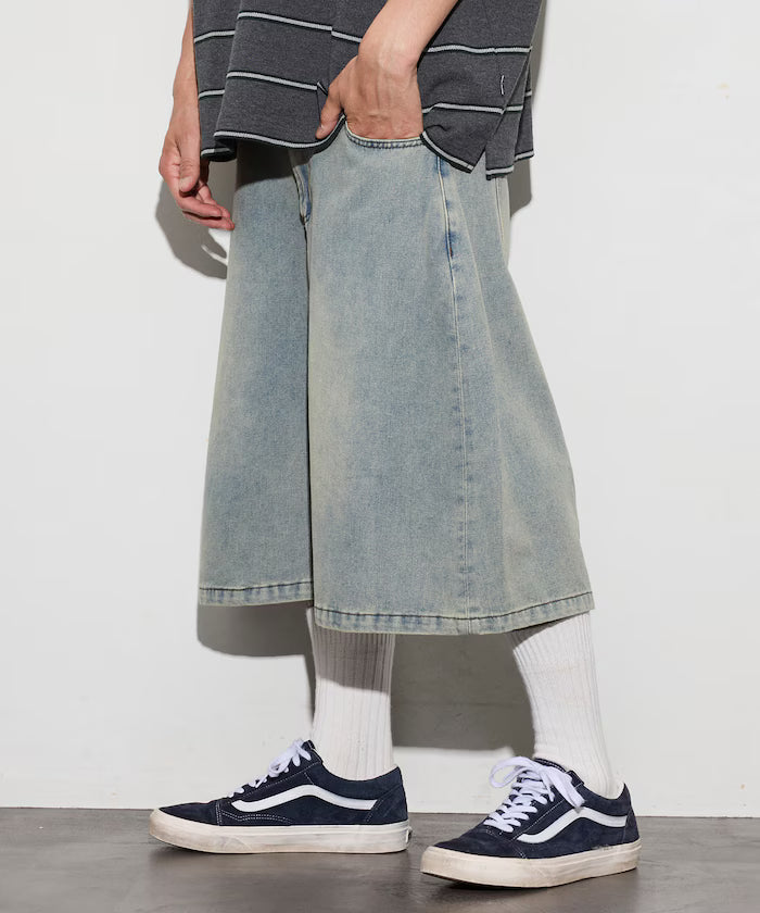 Wide Silhouette Vintage Processed Cropped Curve Denim Shorts