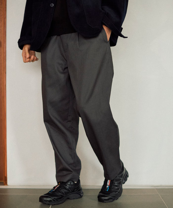 Wide Silhouette Drawstring Chino Pants / Tapered Silhouette Easy Chino Pants - Charcoal Gray