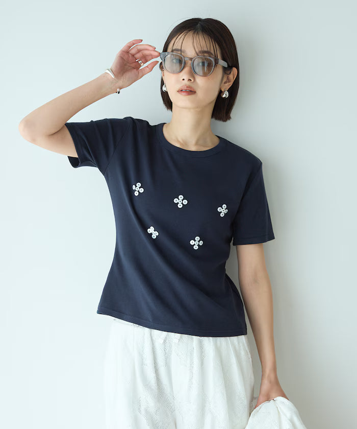 Shell Button Flower Motif Cotton Modal T-Shirt