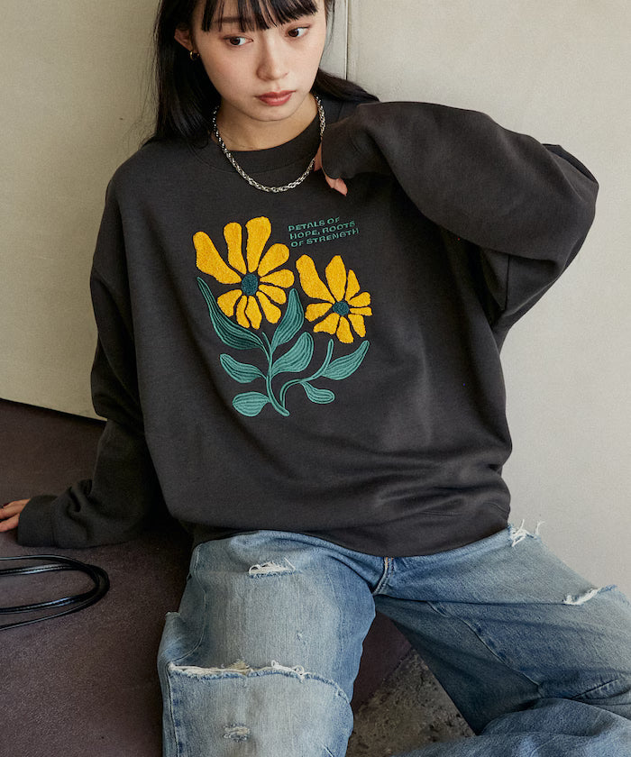 Daisy Embroidered Crew Sweat Limited Edition