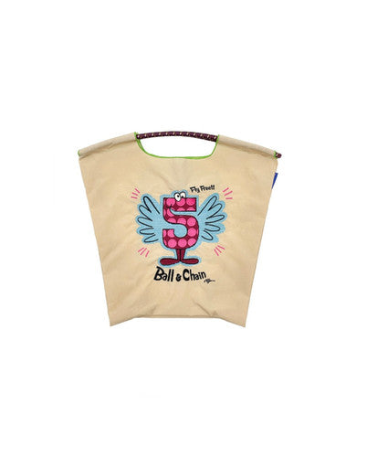 A.5TH FLY FREE (M)