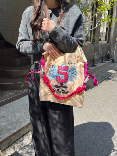 A.5TH FLY FREE (M)