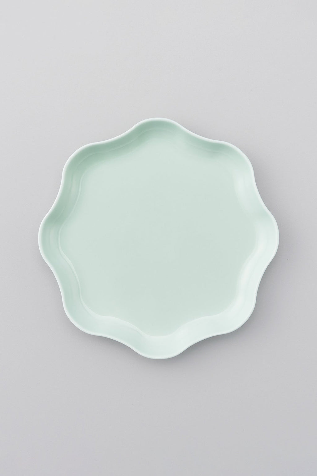 PORCELAIN POTTERY PLATE MEDIUM