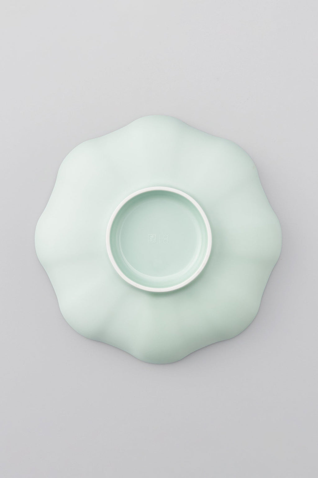 PORCELAIN POTTERY BOWL LARGE