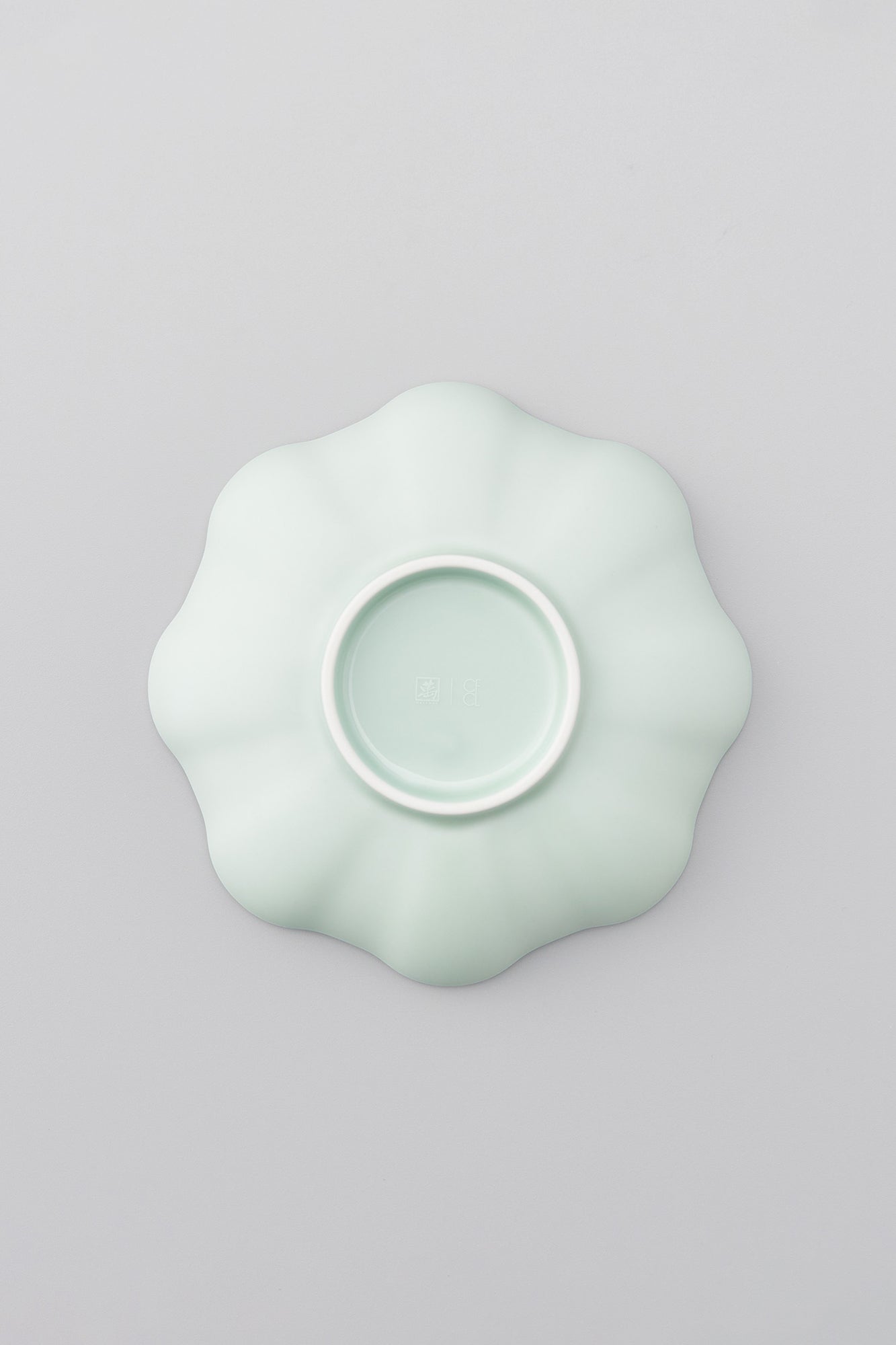 PORCELAIN POTTERY BOWL MEDIUM