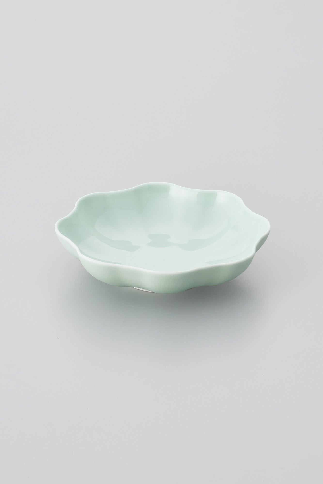 PORCELAIN POTTERY BOWL MEDIUM - CLEARLY AQUA
