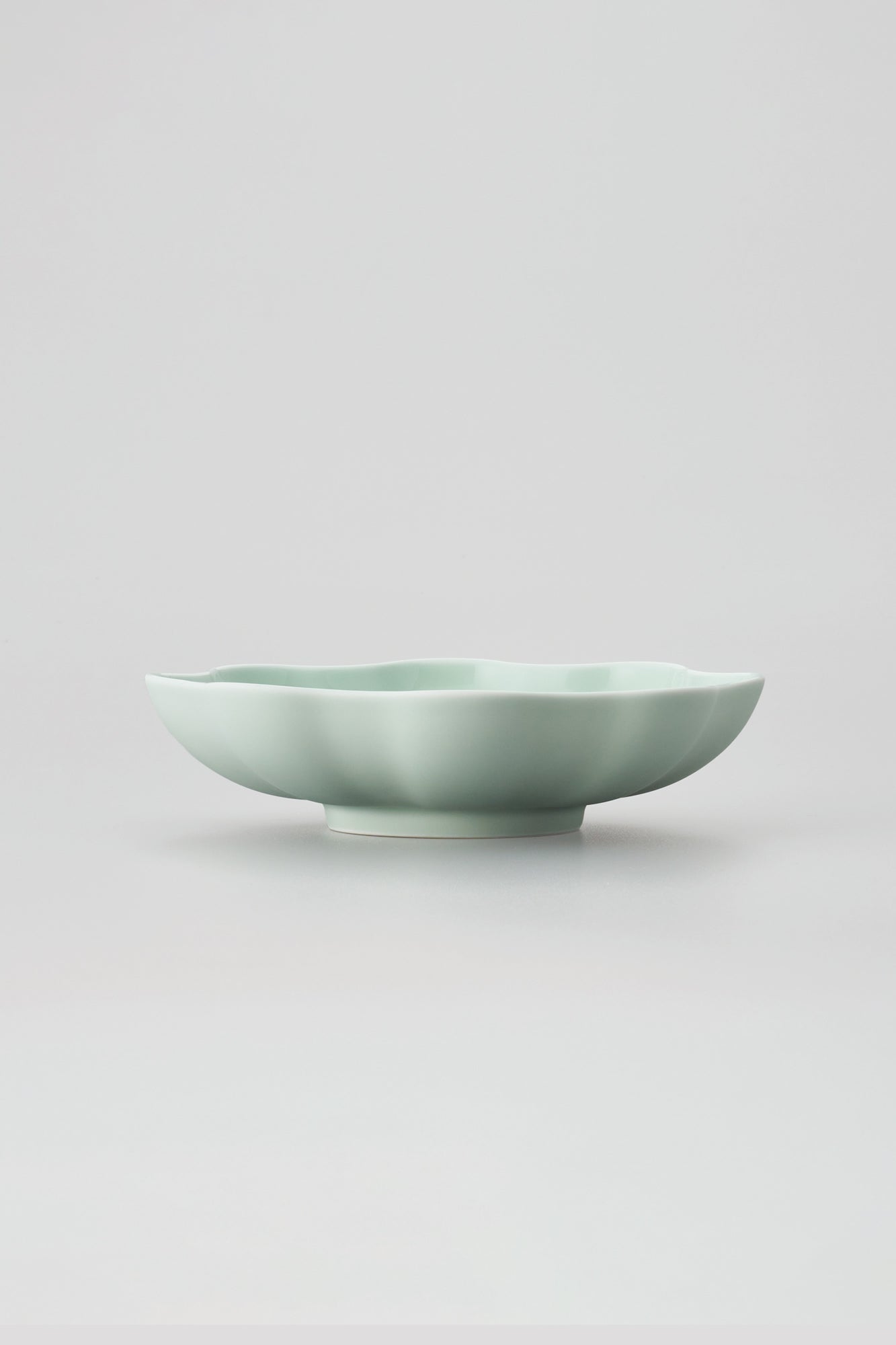 PORCELAIN POTTERY BOWL MEDIUM