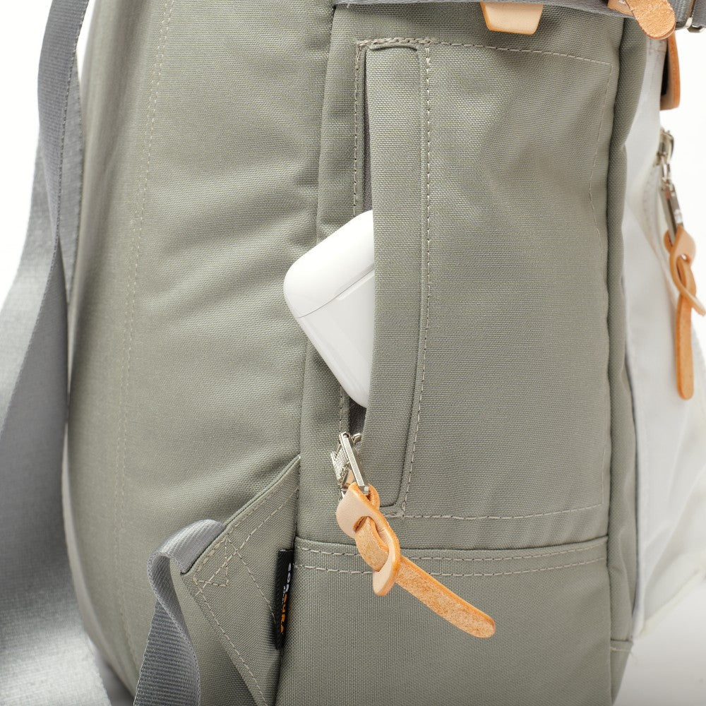 HIGHDENSITY SQUARE BACKPACK / GRAY