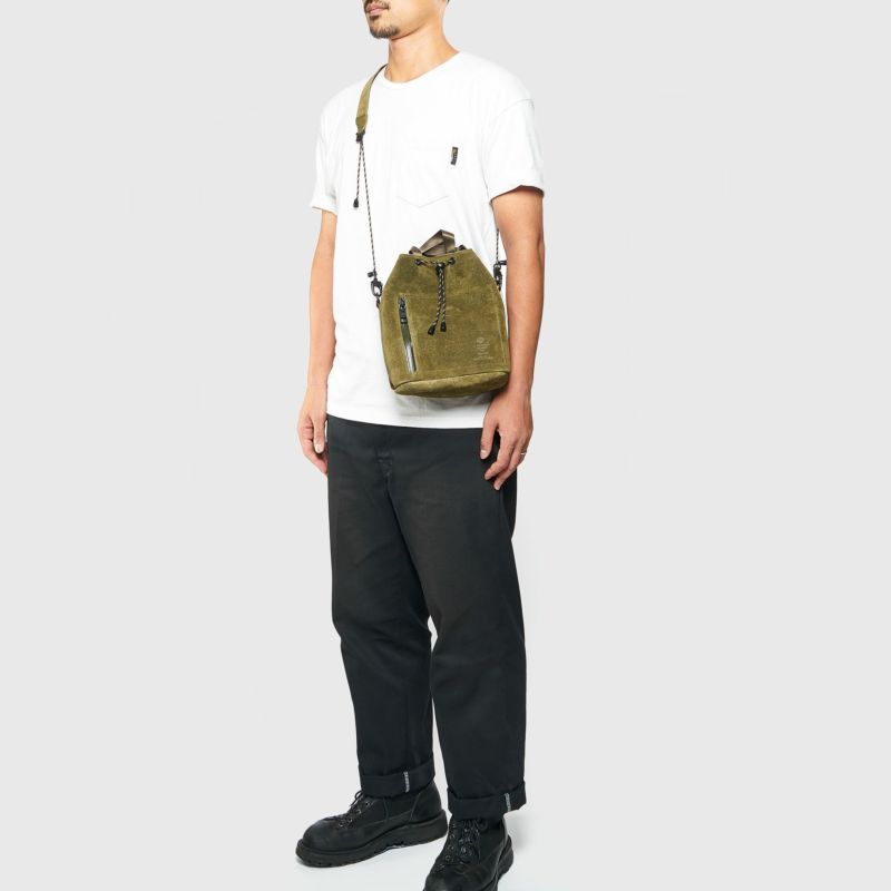 WATER PROOF SUEDE DRAWSTRING BAG/ WINE