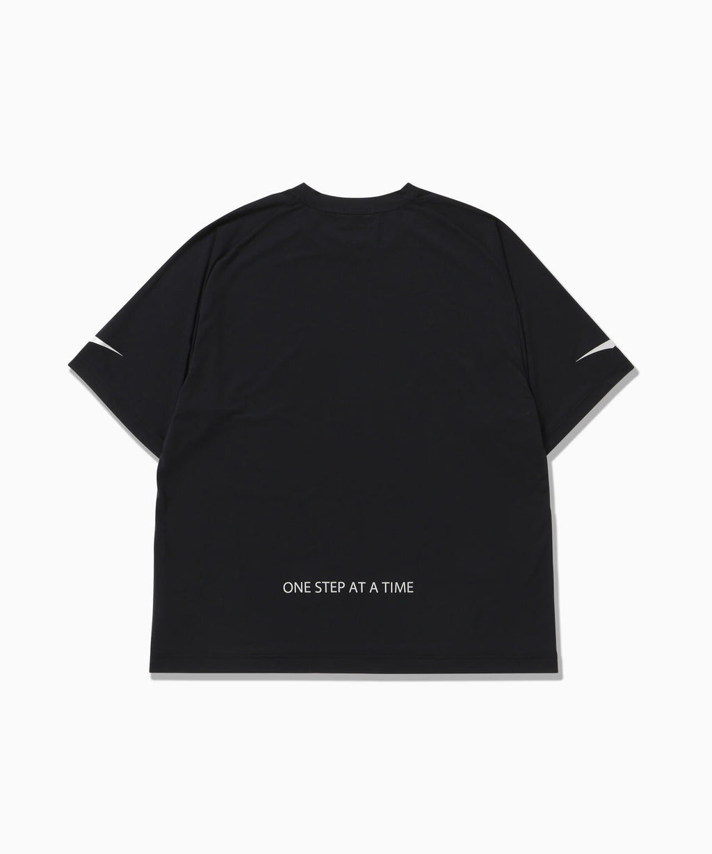 Altra × and wander  SS T