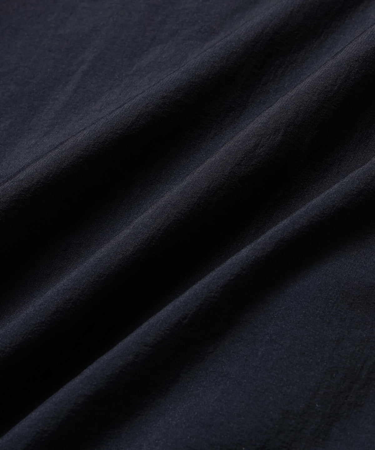 Altra × and wander  ventilation wind jacket