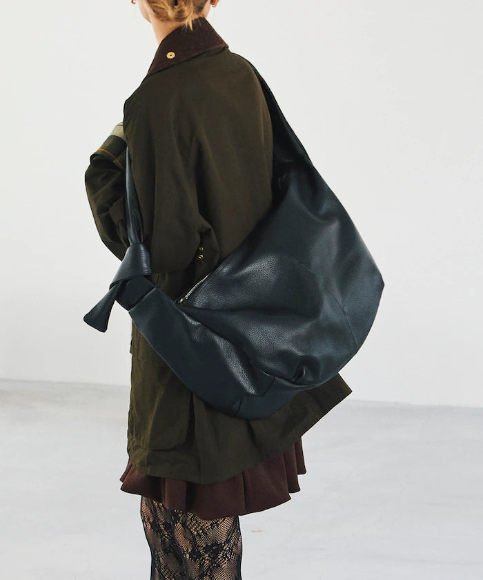 Leather Banana Big Shoulder Bag / Leather Banana Big Shoulder / Messenger Bag / Cowhide / Water-Repellent Leather