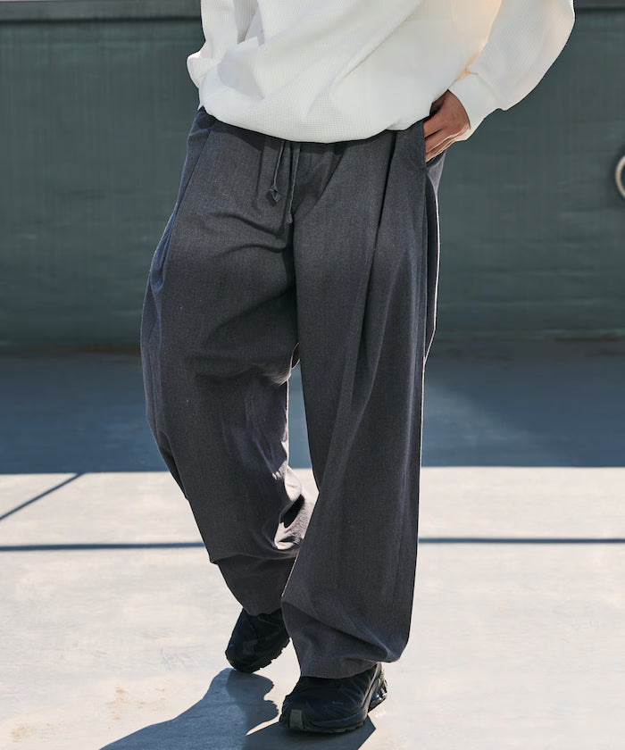 Wide Silhouette Linen Mix Tuck Easy Pants [Limited Edition]