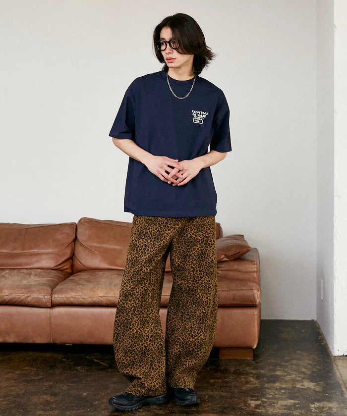 Love Pop Studio Travel Note Typography T-Shirt