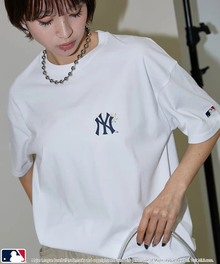 MLB One-Point Flower Embroidery T-Shirt