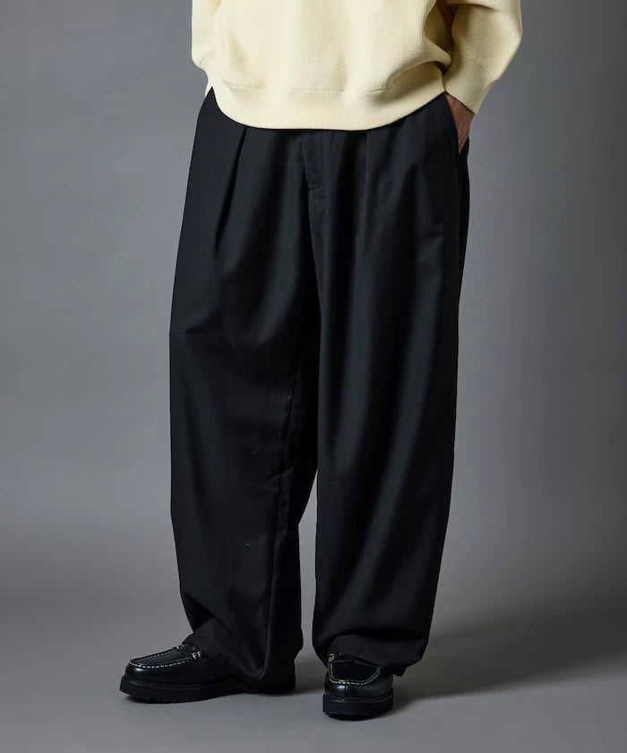 Wide Silhouette Barrel Leg Slacks Pants