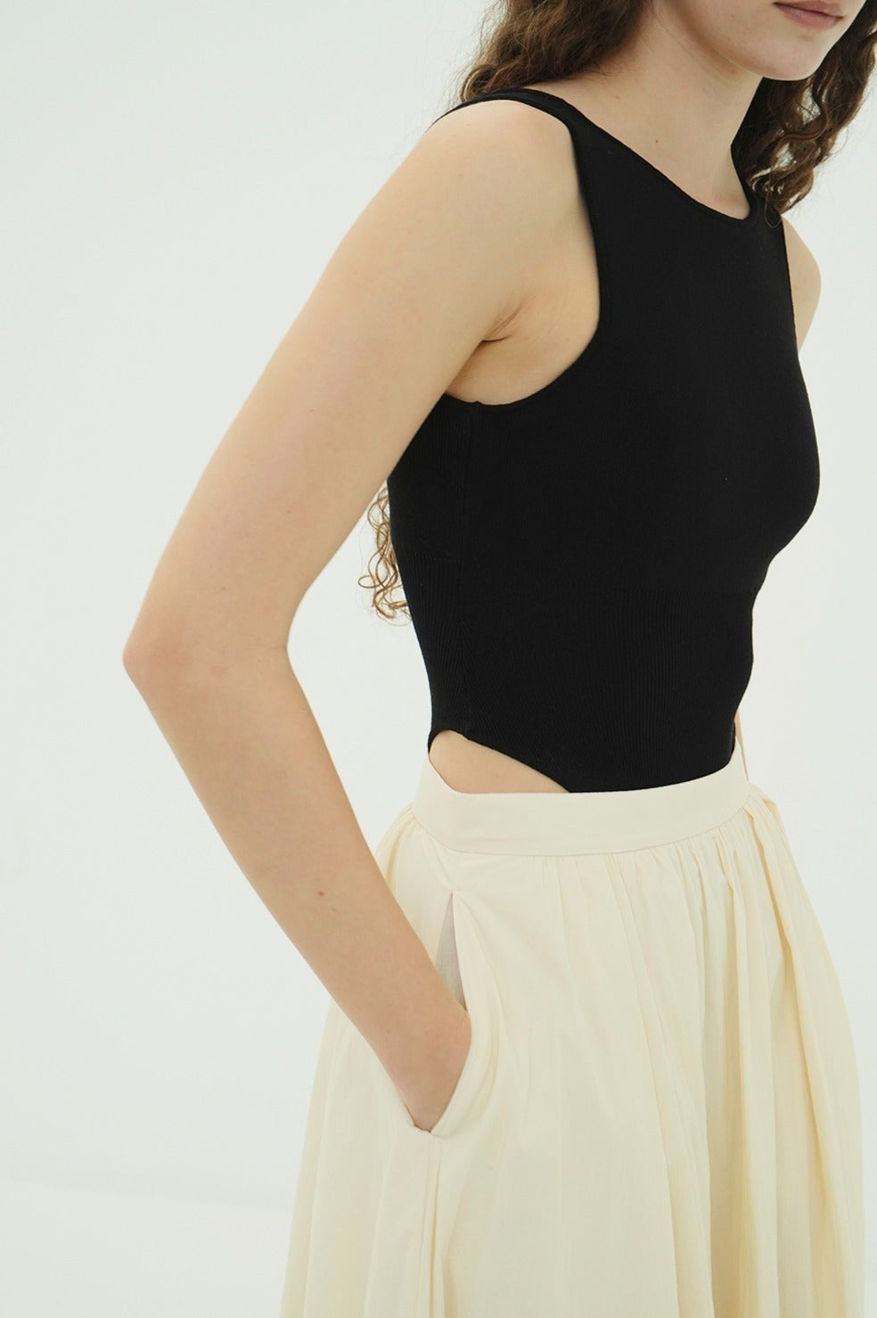 BACK OPEN KNIT BODYSUITS