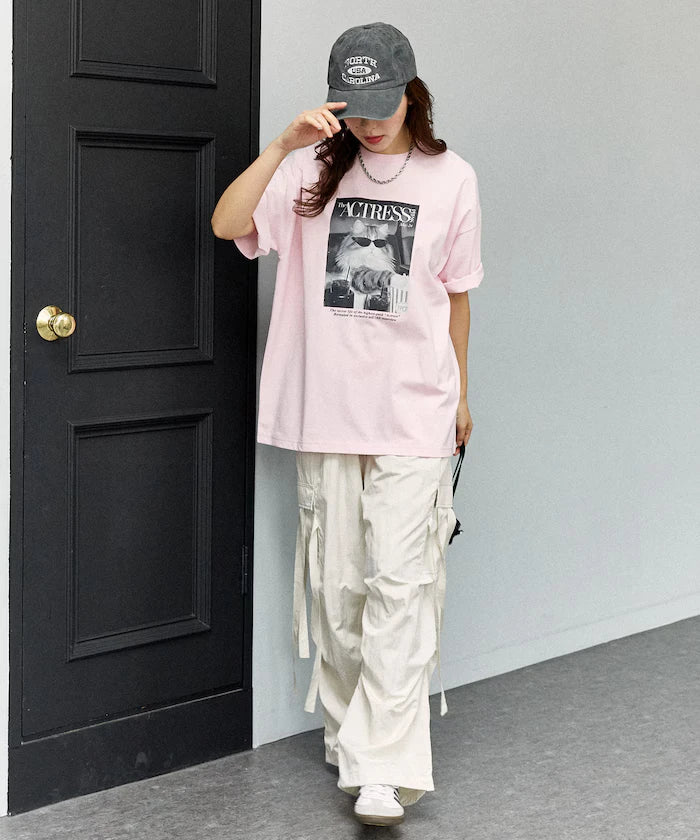 <Functional Material> MAGAZINE Cat Photo T-Shirt Limited Release