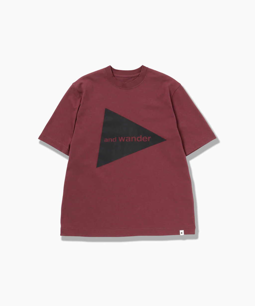 and wander logo SS T