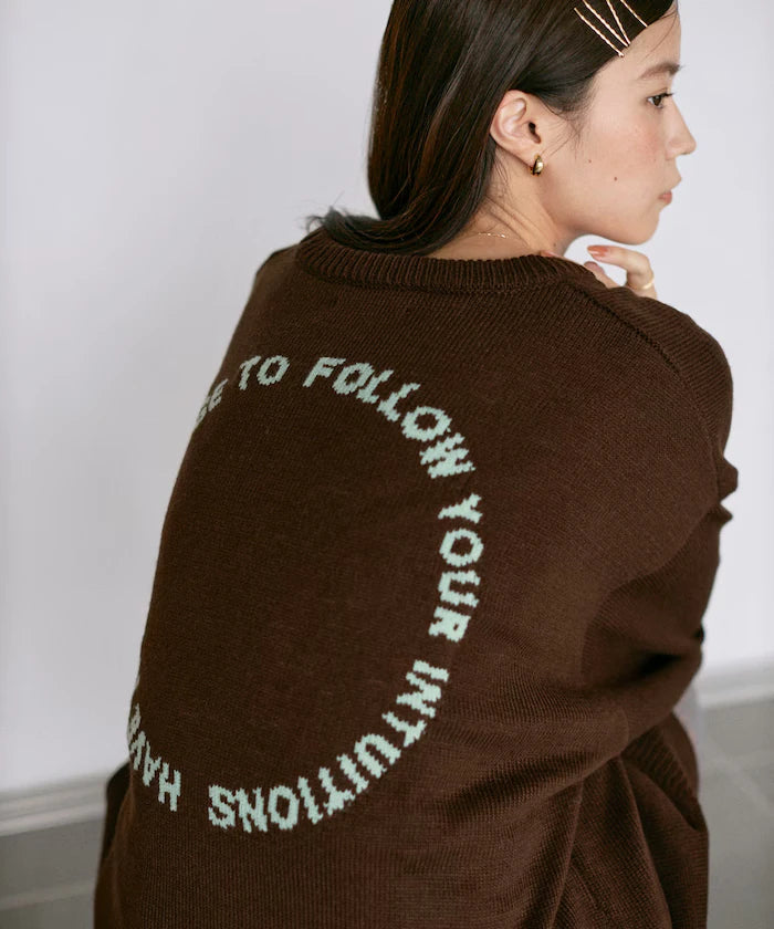 Sweat-like Lettered Knit / Jacquard Knit